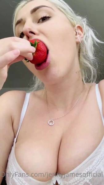 Jenny james jennyjamesofficial michael dare eat strawberry in sexy way onlyfans xxx porn on myfans.pics