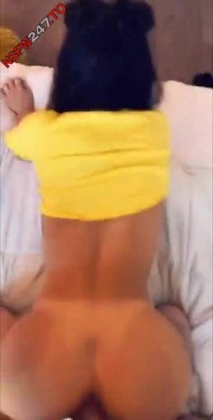 Mia Screams hard fucked on bed snapchat premium xxx porn videos on myfans.pics