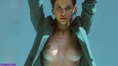 Ella Weisskamp very elegant topless on myfans.pics