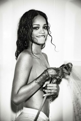 Rihanna Nude Topless Shower Photoshoot Set Leaked - Barbados on myfans.pics