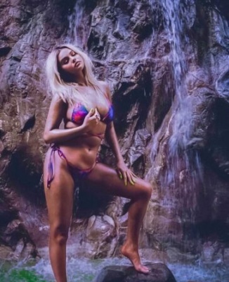 Selena Gomez Rare Bikini Modeling Set Leaked - Usa on myfans.pics