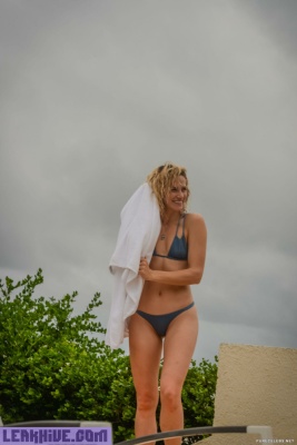  Shantel VanSanten Caught Relaxing In Bikini With Boyfriend on myfans.pics