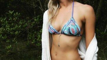 Lindsey Bell Bikini Pictures with Nipple Pokies (9 pics) on myfans.pics