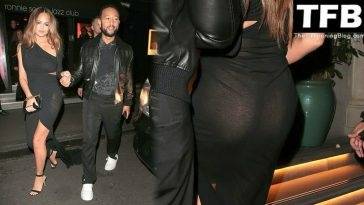 Chrissy Teigen Flaunts Her Sexy Legs and Butt at Tonnie Scott’s Jazz Club in London on myfans.pics