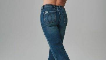 Brooke Shields Goes Topless For Jordache Jeans on myfans.pics
