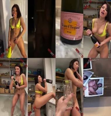 Adriana Chechik masturbation till squirt & drinking it snapchat premium 2020/03/22 on myfans.pics
