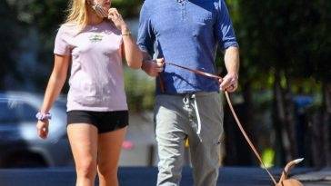 Zach Braff Is Seen with Braless Florence Pugh in LA on myfans.pics