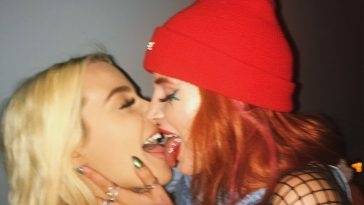 Tana Mongeau Kissing Bella Thorne (3 pics) on myfans.pics