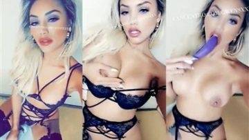 Gwen Singer Masturbing Snapchat Porn Video  on myfans.pics