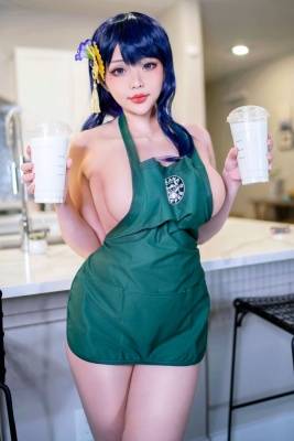 Hana Bunny - Starbucks Ei on myfans.pics