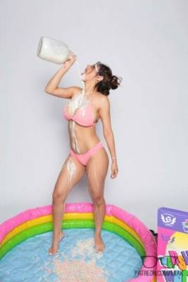 Mia Khalifa Bikini Cereal Pool Patreon Set Leaked - Usa on myfans.pics