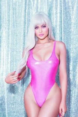 Kylie Jenner Thong Swimsuit Photoshoot Leaked - Usa on myfans.pics