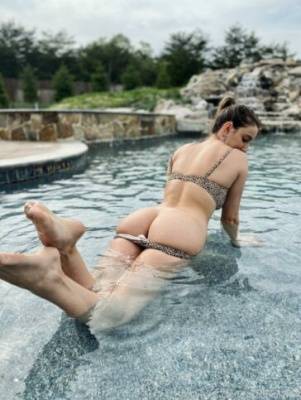 Christina Khalil Pool Bikini Onlyfans Set Leaked on myfans.pics