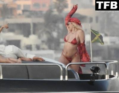 Tana Mongeau Celebrates Her Birthday on a Yacht in Mexico - Mexico on myfans.pics