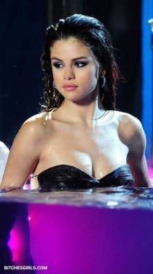 Selena Gomez Celeb Nudes - selenagomez  Boobs Photos on myfans.pics