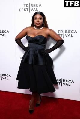 Naturi Naughton Displays Her Cleavage at the 2022 Tribeca Festival in New York - New York on myfans.pics