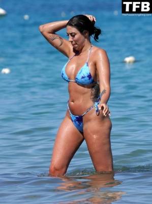 Tamara Joy Shows Off Her Sexy Bikini Body While Enjoying a Swim in Ibiza on myfans.pics
