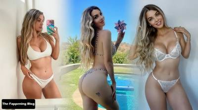 Emily Sears Shows Off Her Sexy Boobs & Butt on myfans.pics