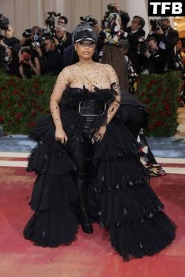 Nicki Minaj Displays Her Huge Boobs at The 2022 Met Gala in NYC on myfans.pics