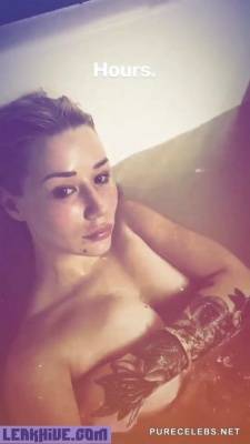  Iggy Azalea Sexy Topless Selfie Photo on myfans.pics