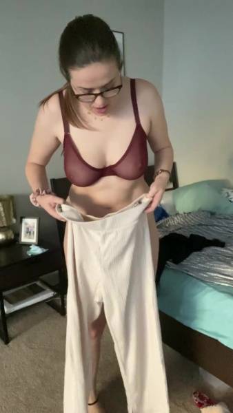 Curvy baby curvy_baby lol i really struggle with these pants onlyfans xxx porn on myfans.pics