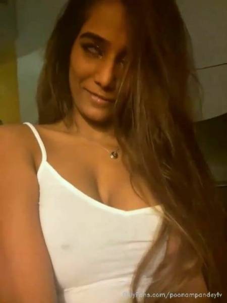 Poonam Pandey tits on myfans.pics
