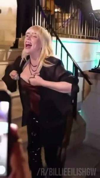 Billie Eilish and her massive tits in motion on myfans.pics