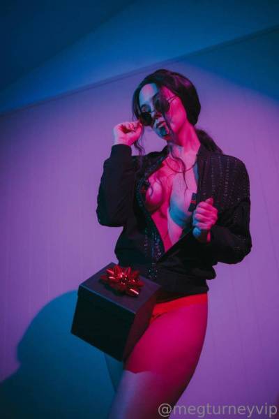 Meg Turney Dick In A Box Onlyfans Set Leaked on myfans.pics