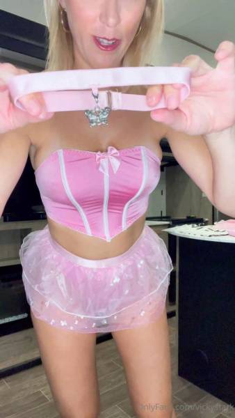 Vicky Stark Nude Pink Costumes Try On Onlyfans Video Leaked on myfans.pics