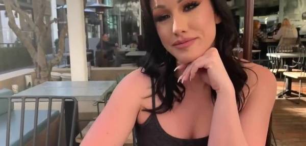A Day with Jennifer White with Cumshot on myfans.pics