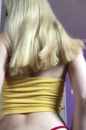 Blonde solo (Jane Wilde) on myfans.pics
