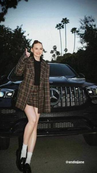 Madelaine Petsch / madelame Nude on myfans.pics